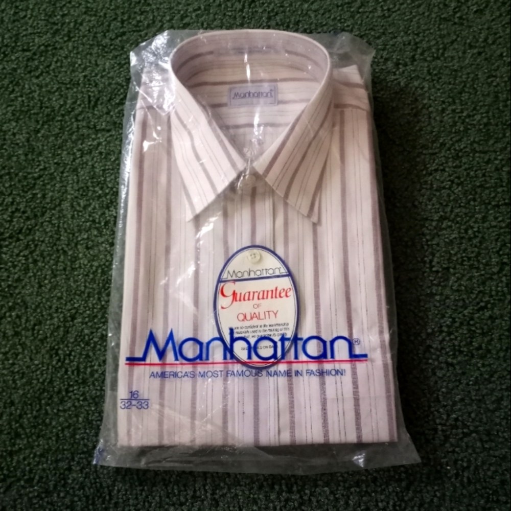 NWT VTG Manhatton Button Down Collar Shirt